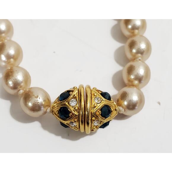 Vintage Nolan Miller Champagne Faux Pearl Necklace With Screw Clasp - Picture 5 of 5